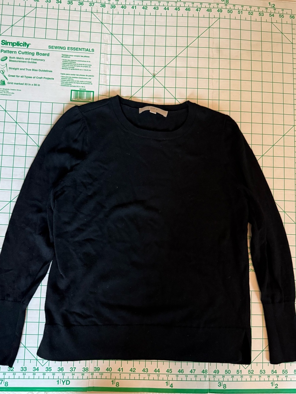 Women's Crewneck Sweater in Black